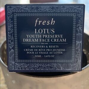 Fresh Lotus Youth Preserve Dream Face Cream - Navy Blue